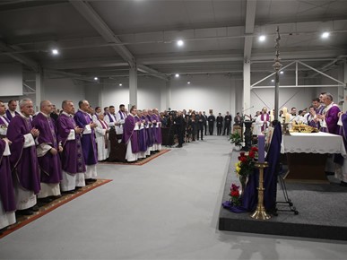 /A/2024/3/Kuharićevo/Euharistijsko slavlje prigodom 22. obljetnice smrti kardinala Kuharića (35).JPG
