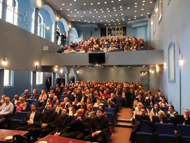/A/2024/4/D/Susret obitelji bogoslova u Nadbiskupskom bogoslovnom sjemeništu u Zagrebu (1).jpg