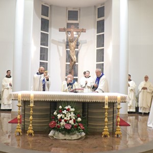 Nadbiskup Cavalli predvodio slavlje svetkovine Bezgrješne u samostanu hercegovačkih franjevaca u Dubravi