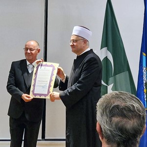 Caritasu Zagrebačke nadbiskupije dodijeljeno priznanje za doprinos u organizaciji "Konvoja ljubavi i mira"