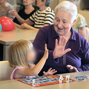 Korisnici Caritasove Kuće ljubavi posjetili štićenike Doma za starije osobe „Park“