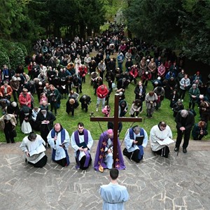 Nadbiskup Kutleša predvodio pobožnost Križnoga puta na zagrebačkom Ksaveru