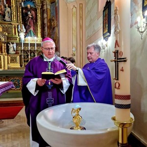Biskup Gorski krstio sedmo dijete obitelji Godinić u Vukovini