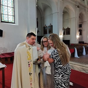 Krštenje petog djeteta u samoborskoj Župi sv. Anastazije