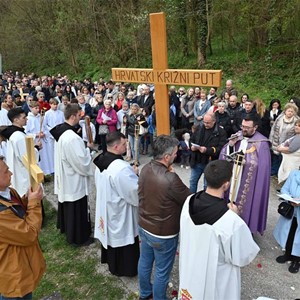 Održan križni put na Črnomerečkom potoku