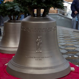 Kardinal Bozanić pohodio župu Blaškovec i blagoslovio nova zvona