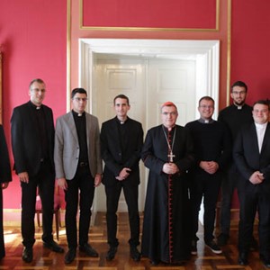 Kardinal Bozanić uručio dekrete ovogodišnjim đakonima