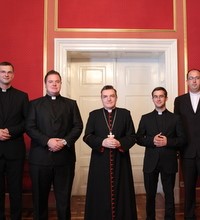 Kardinal Bozanić povjerio službe ovogodišnjim mladomisnicima 