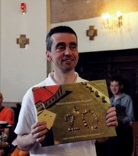 Svećenik je čovjek pozvan od Krista da Mu služi, da posveti život Njemu