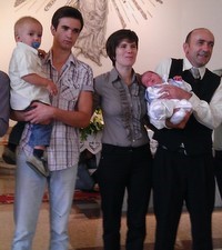 Mons. Pintarić krstio šesto dijete obitelji Sesar