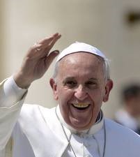 Papa: U središtu mora biti čovjek a ne novac