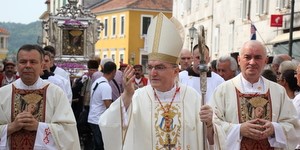 Dar života i obitelj - goruća pitanja današnjice