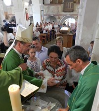Radosna nedjelja krštenja troje djece u Donjoj Stubici