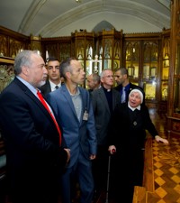 Ministar Lieberman u posjetu zagrebačkoj prvostolnici