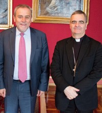 Susret kardinala Bozanića, nadbiskupa Eterovića i gradonačelnika Bandića