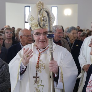 Kardinal Bozanić u Poznanovcu predvodio misu u prvoj crkvi izgrađenoj u čast sv. papi Ivanu Pavlu II. u Zagrebačkoj nadbiskupiji