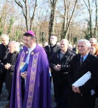 Tamo gdje se oru grobovi, nema sjetve, nego samo besplodne žetve mržnje; tamo se ne poštuje ni zemlja ni čovjek!