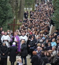 Biskup Šaško predvodio pobožnost križnog puta na Ksaveru