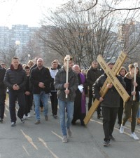 Pobožnost križnog puta u središtu Travnog