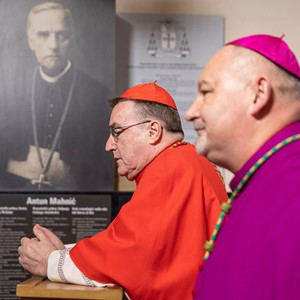 Kardinal Bozanić predvodio misu na početku obilježavanja 100. obljetnice rođenja za nebo Sluge Božjega biskupa Antuna Mahnića