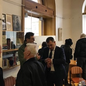 Krist živi i skulptura živi