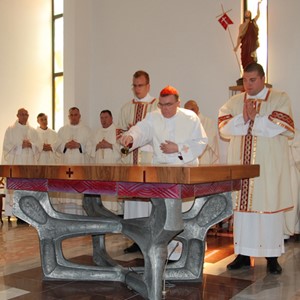 Kardinal Bozanić posvetio kapelu Predragocjene Krvi Kristove u Prozorju 