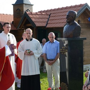 U Gornjoj Stubici postavljena spomen bista mons. Ivana Špoljara