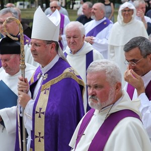 Biskup Šaško predvodio sprovodne obrede za preminulog akademika fr. Franju Šanjeka