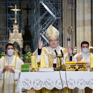 Kardinal Bozanić predvodio misu polnoćku u zagrebačkoj katedrali