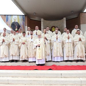 Kardinal Bozanić zaredio dvadeset novih svećenika