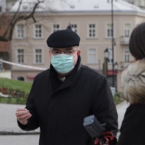 Kardinal Bozanić od jučer privremeno smješten u Bogosloviji