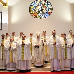 Kardinal Bozanić zaredio sedamnaest novih đakona