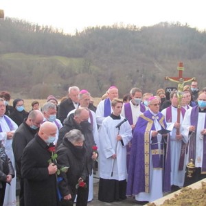 Sprovodni obredi i misa zadušnica za preminulog preč. Kobešćaka