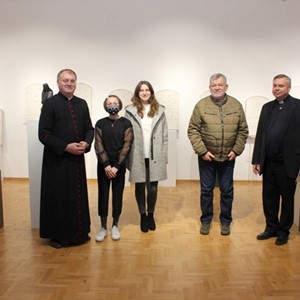 Postaje križnoga puta uklesane u brački kamen od sada uljepšavaju Galeriju Martin Borković