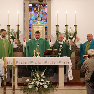 Uvođenje vlč. Željka Nestića u župničku službu u Dugoj Resi