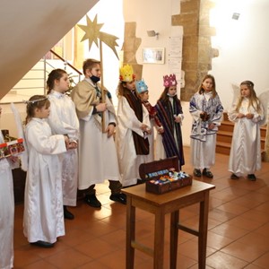 Pjevači Betlehemske zvijezde posjetili Nadbiskupski duhovni stol