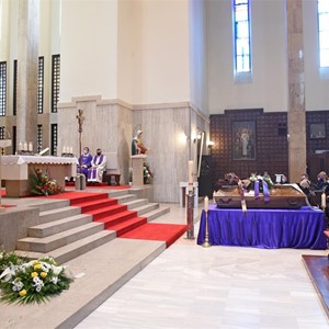 Uvod i homilija biskupa Šaška u sprovodnome slavlju za pokojnoga fra Stanka Duju Mijića