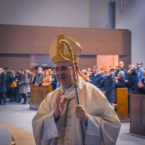 Uvod i homilija biskupa Šaška u euharistijskome slavlju svetkovine Blažene Djevice Marije Lurdske