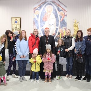 Kardinal Bozanić susreo se s prognanicima iz Ukrajine