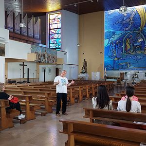 Štićenici Kuće za žrtve obiteljskog nasilja zagrebačkog Caritasa hodočastili u Krašić i Karlovac