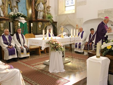 /A/2024/10/A/​Sprovodna misa i ispraćaj vlč. Franje Sobočana2024 (11).JPG