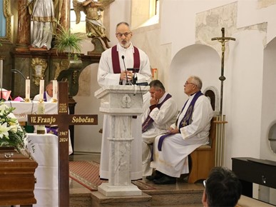 /A/2024/10/A/​Sprovodna misa i ispraćaj vlč. Franje Sobočana2024 (14).JPG