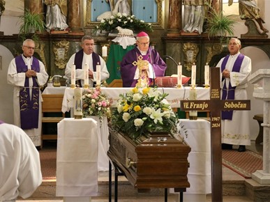 /A/2024/10/A/​Sprovodna misa i ispraćaj vlč. Franje Sobočana2024 (3).JPG