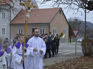 /A/2024/12/A/Biskup Gorski blagoslovio obnovljenu župnu crkvu u Donjoj Stubici (1).JPG