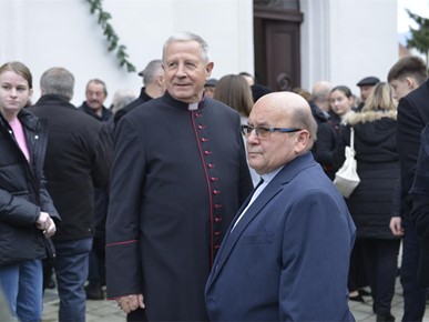 /A/2024/12/A/Biskup Gorski blagoslovio obnovljenu župnu crkvu u Donjoj Stubici (27).JPG