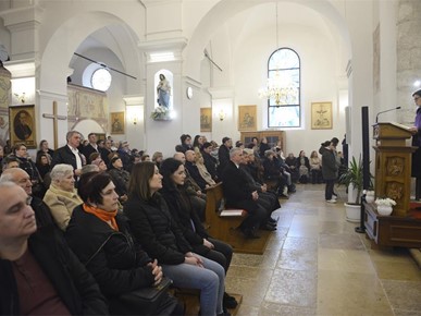 /A/2024/12/A/Biskup Gorski blagoslovio obnovljenu župnu crkvu u Donjoj Stubici (7).JPG