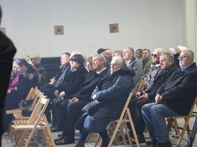 /A/2024/12/Božić/Nadbiskup Kutleša predvodio misno slavlje svetkovine Rođenja Gospodinova2024 (9).JPG