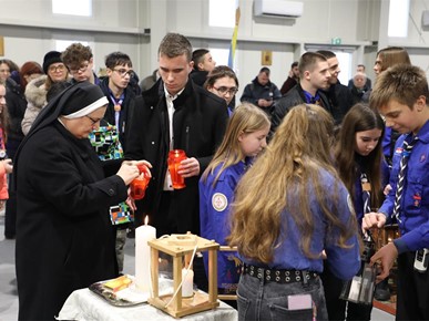 /A/2024/12/C/Betlehemsko svjetlo stiglo u Zagreb2024 (23).JPG