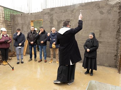 /A/2024/12/D/Blagoslovljen kamen temeljac budućeg prihvatilišta za bolesnike na Vrhovcu (6).jpg