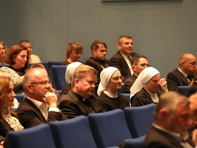 /A/2024/12/E/Predbožićni susret predstavnika crkvenih ustanova, zajednica i udruga s nadbiskupom Kutlešom2024 (3).JPG